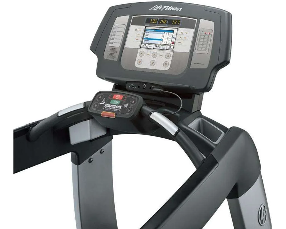 Бігова доріжка Life Fitness 95T Achieve